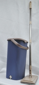 Комплект для уборки (ведро с отжимом + швабра 130 см), лазурный код 102124